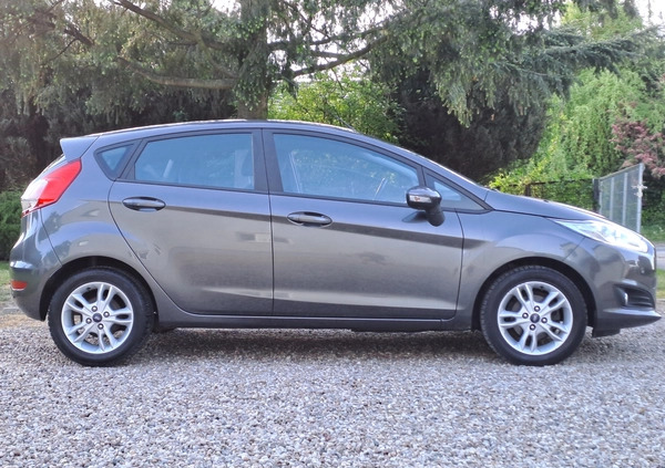 Ford Fiesta cena 27900 przebieg: 129488, rok produkcji 2015 z Poznań małe 211